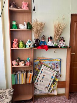 Методический кабинет ГКДОУ д/с № 23 "Радуга". Учебный инвентарь и пособия